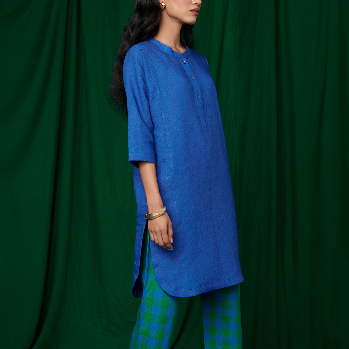 Neelam Linen Panelled Kurta Set