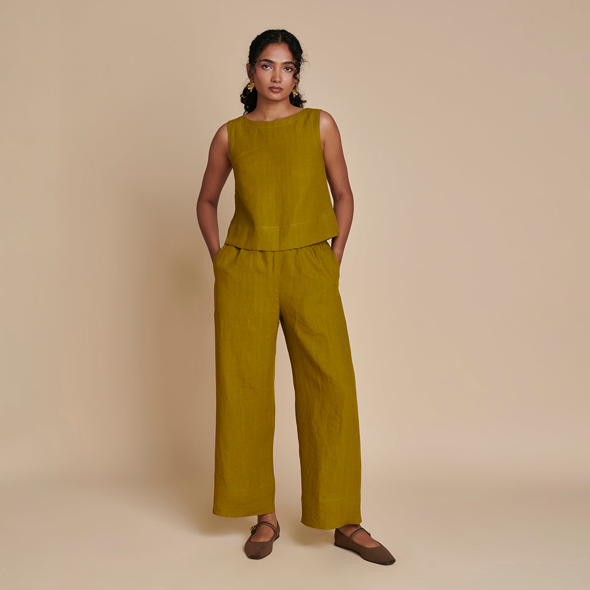 Mehendi Linen Sleeveless Top & Pyjama Set