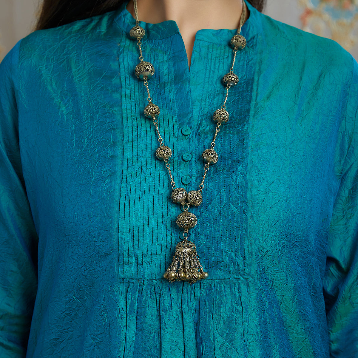 Vibhuti-Teal Blue Silk Kurta & Pants