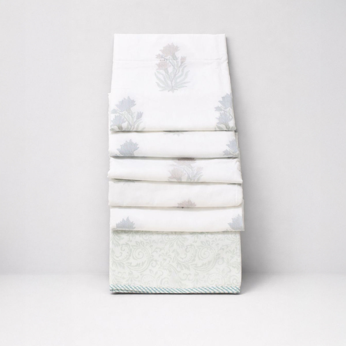 Floral Hues Muslin Dohar (Oak Petals)