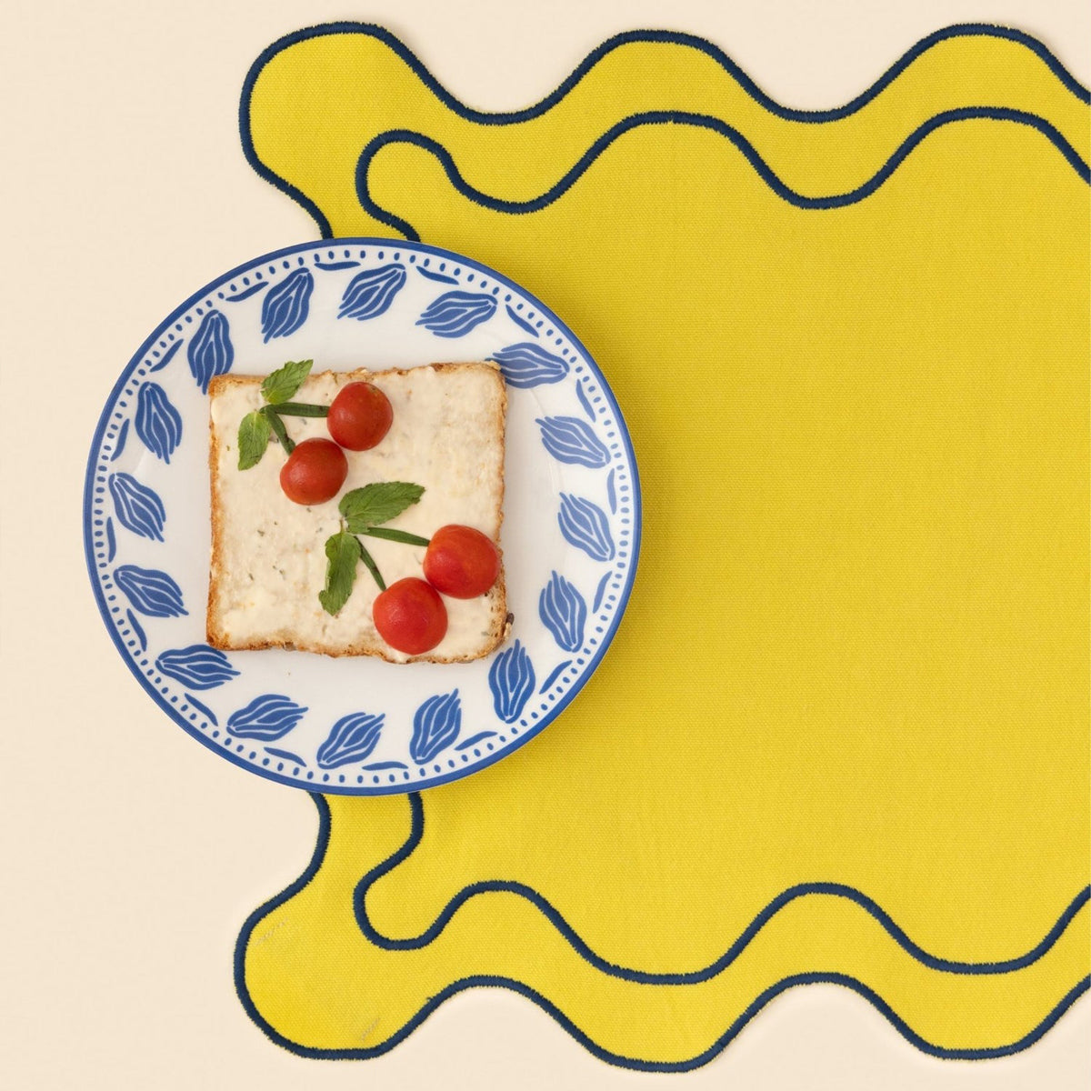 Scalloped Placemats | Buttercup