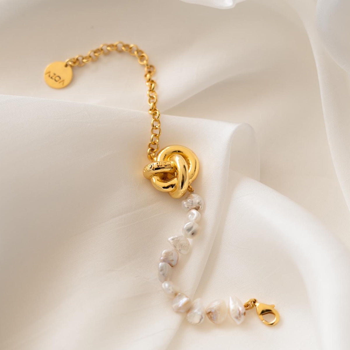 Classic Pearl Bracelet