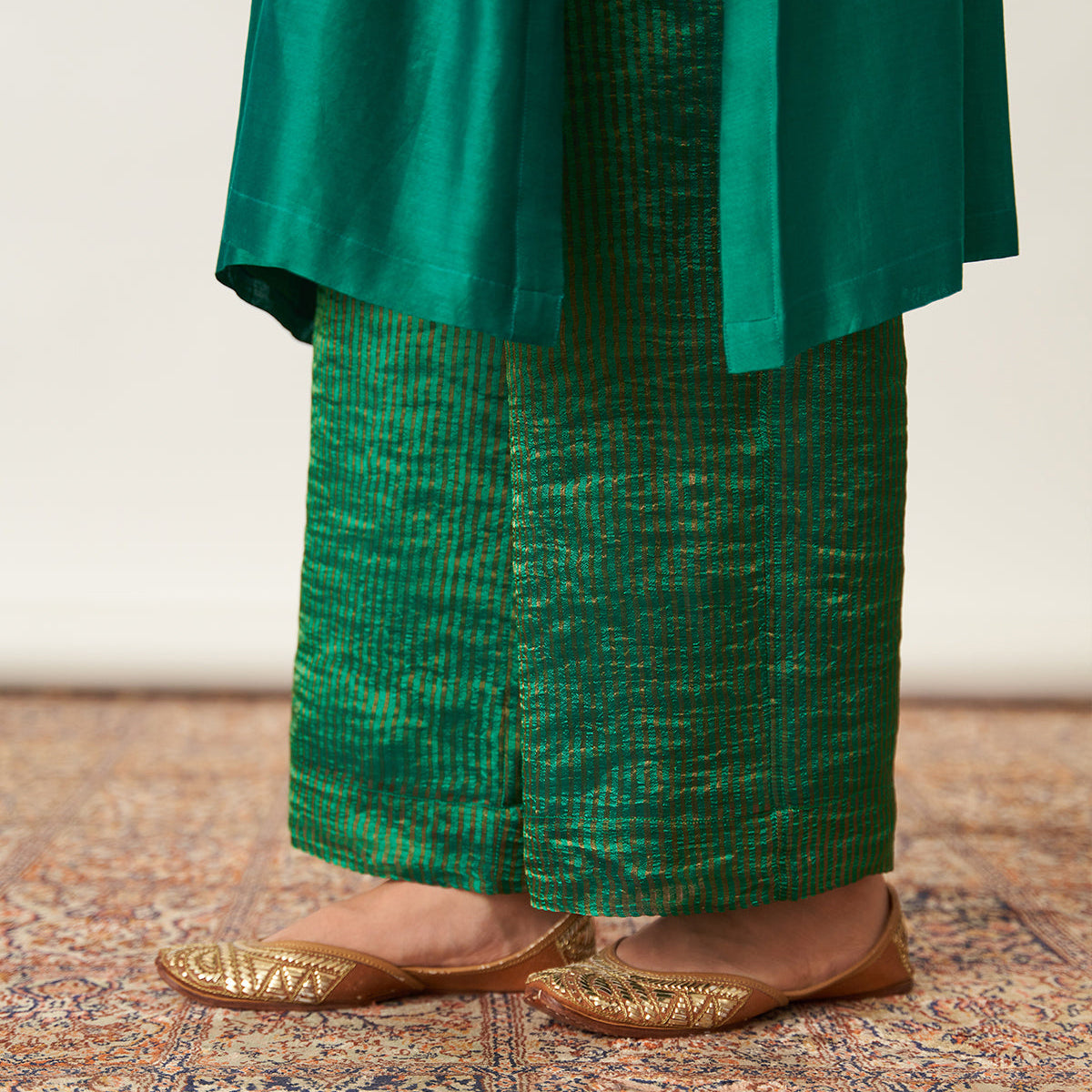 Handwoven  Silk Chanderi Kurta & Pant Set | Emerald Green