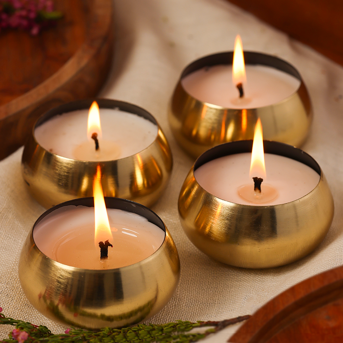 Gold Metal Small Candles | Set of 4 | Vanilla | Soy Wax Candle | Gift Box