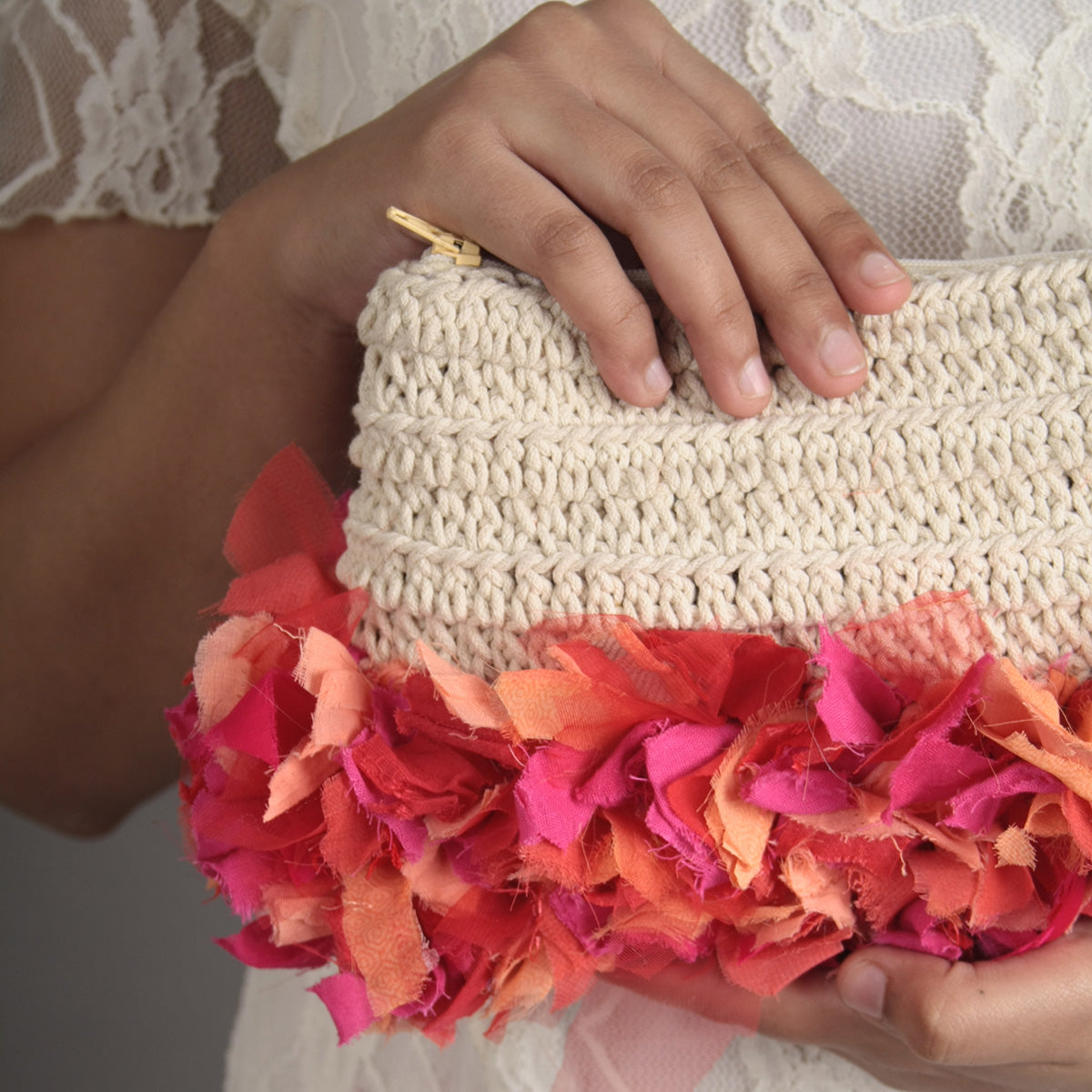 Katran Crochet Clutch-Pink