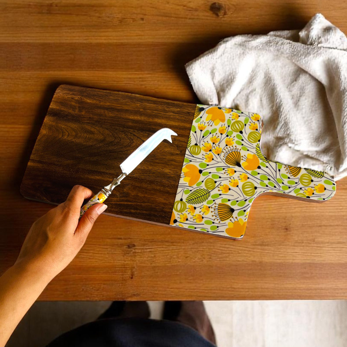 Sunny Meadows Cheese Board and Knife Set
